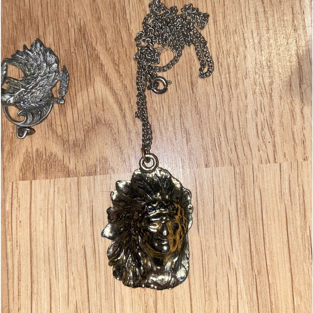 Pendant necklace